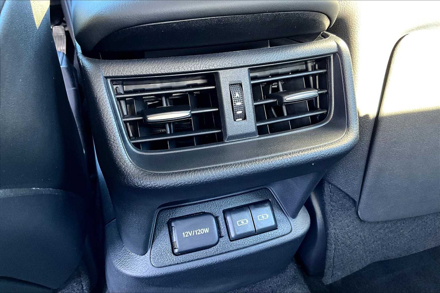 2025 Lexus ES 300h photo 30