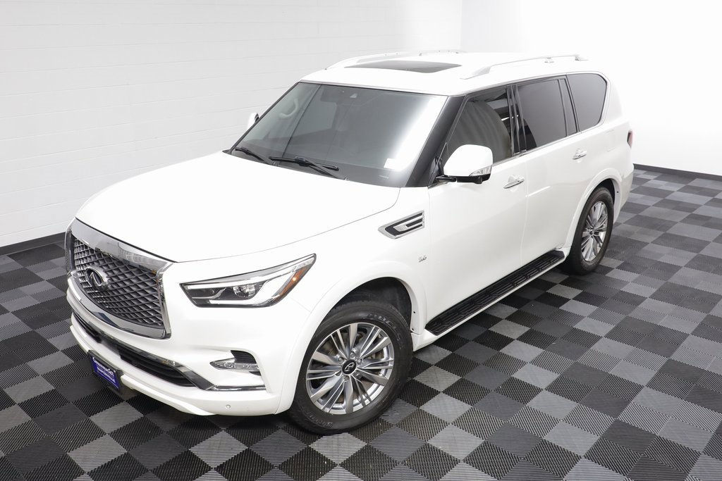2018 Infiniti QX80 photo 2