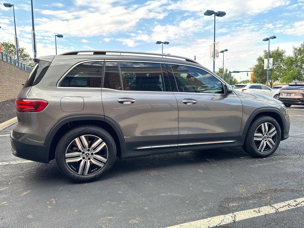 2024 Mercedes Benz EQB photo 4