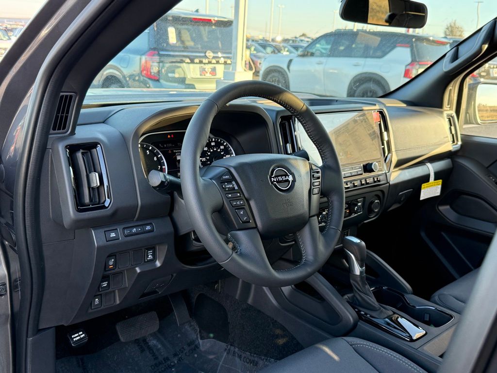 2026 Nissan Frontier SV photo 3