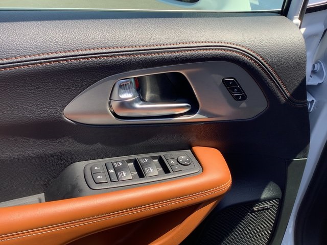 2024 Chrysler Pacifica Pinnacle photo 9
