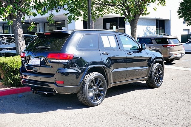 2018 Jeep Grand Cherokee Altitude photo 5