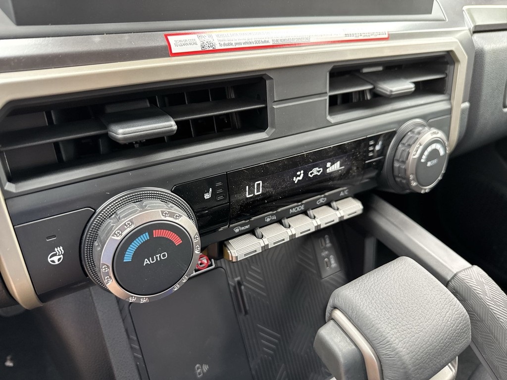 2025 Toyota Tacoma SR5 4x4 Double Cab photo 16