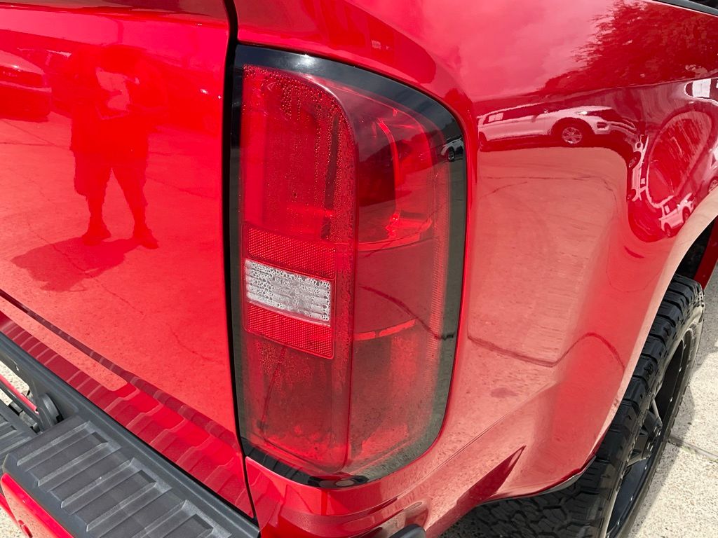 2019 Chevrolet Colorado Z71 photo 17