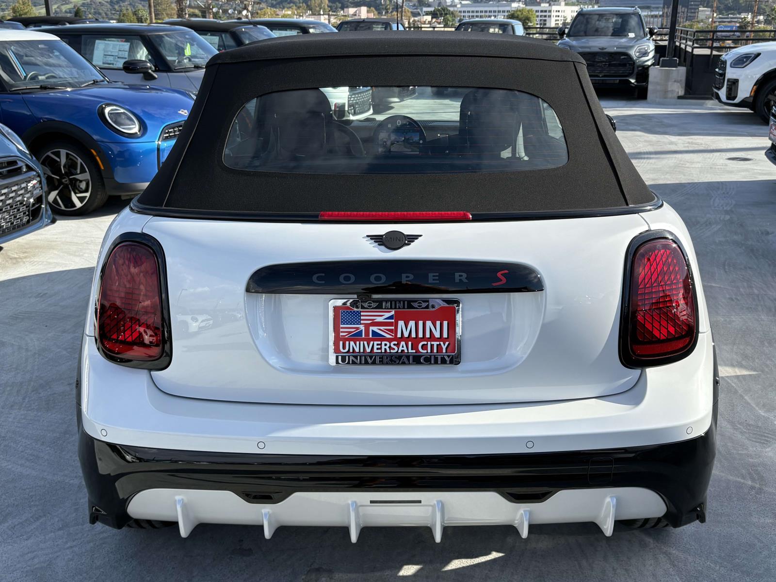 2026 Mini Cooper Convertible Iconic photo 4