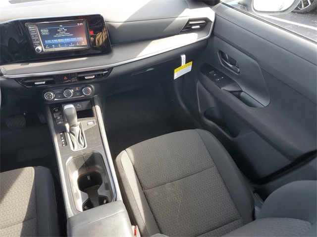 2025 Nissan Kicks S photo 11