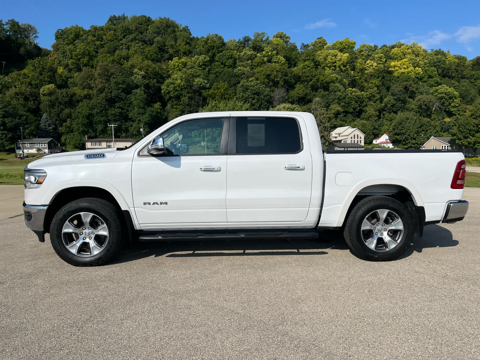 2019 Ram 1500 Laramie photo 9