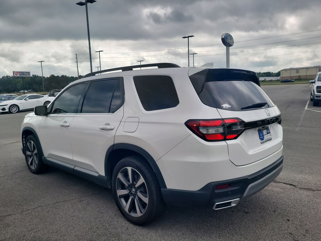 2024 Honda Pilot Touring photo 4