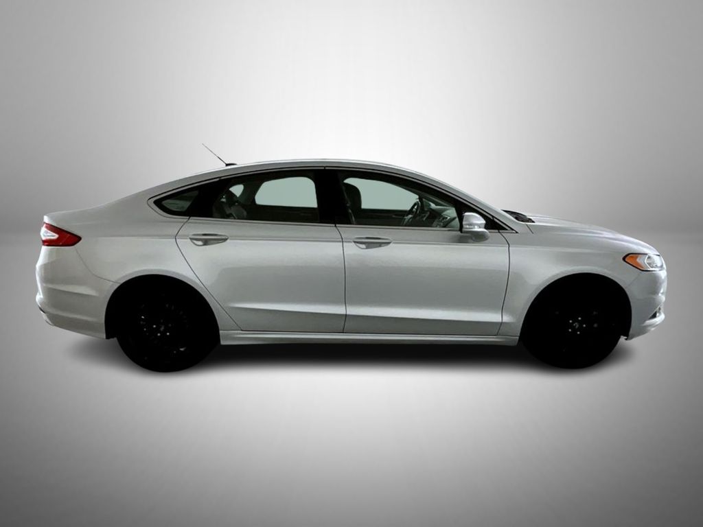 2014 Ford Fusion SE photo 4