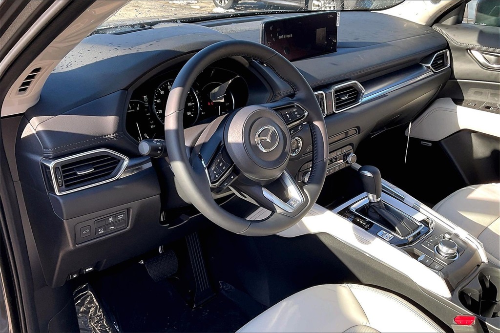 2025 MAZDA CX-5 - Image 7