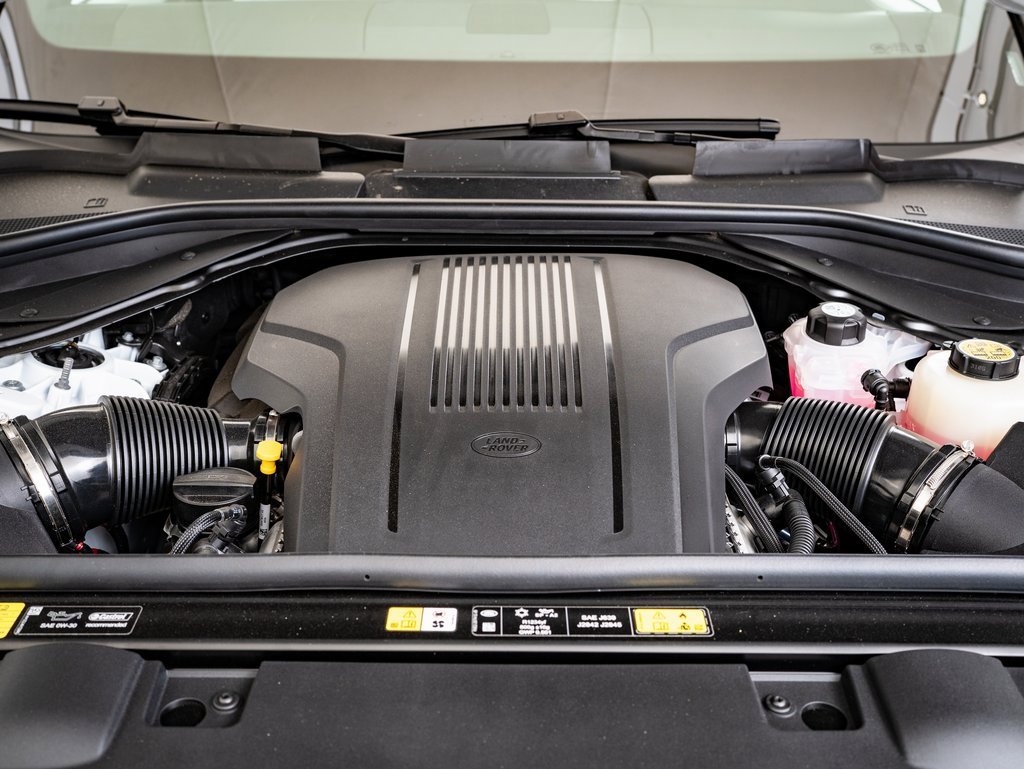 2025 Land Rover Range Rover Sport SE photo 34