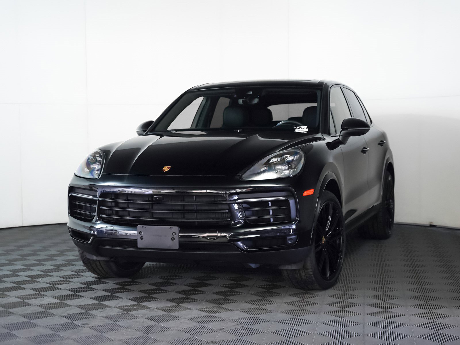 2023 Porsche Cayenne S's photo
