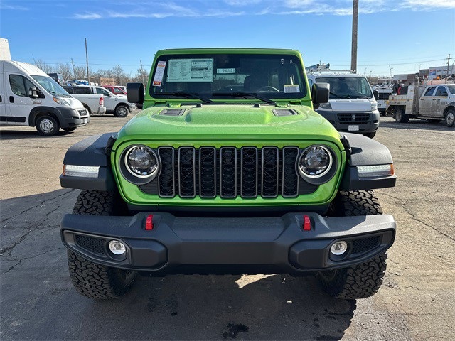 2025 Jeep Wrangler Rubicon photo 3