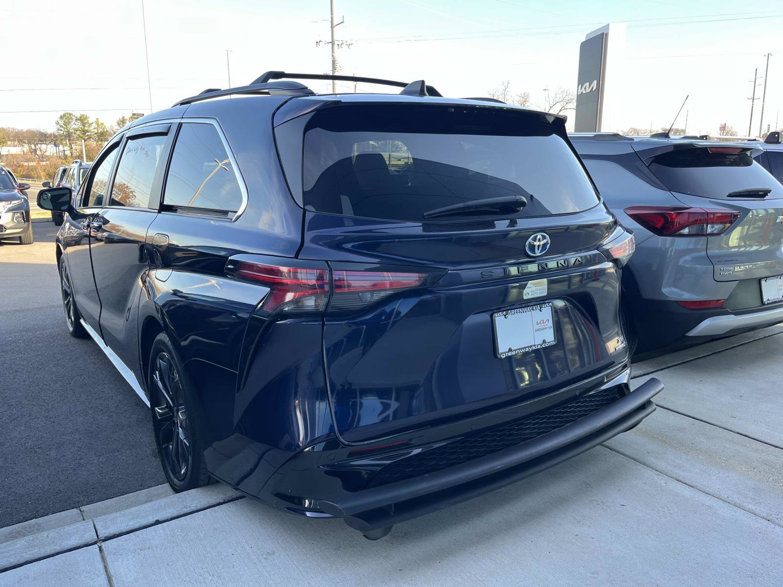 2023 Toyota Sienna XSE photo 4