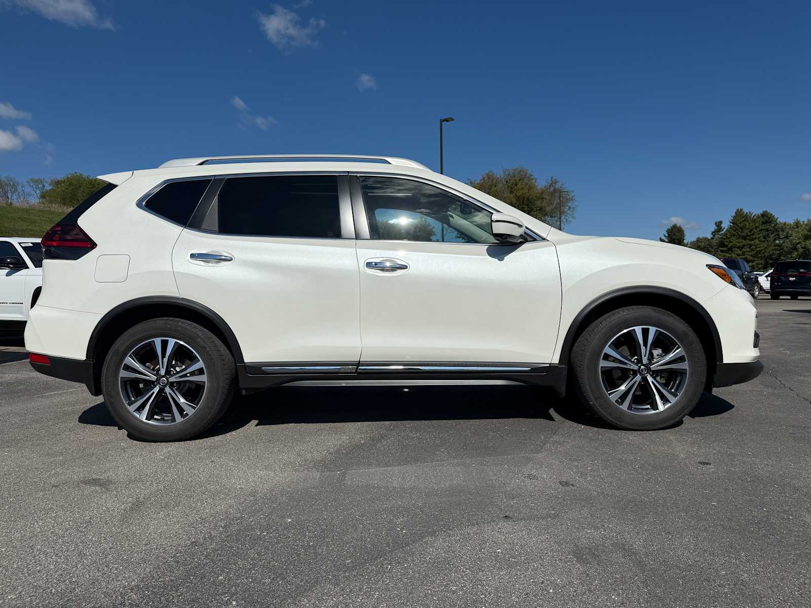 2018 Nissan Rogue SL photo 6