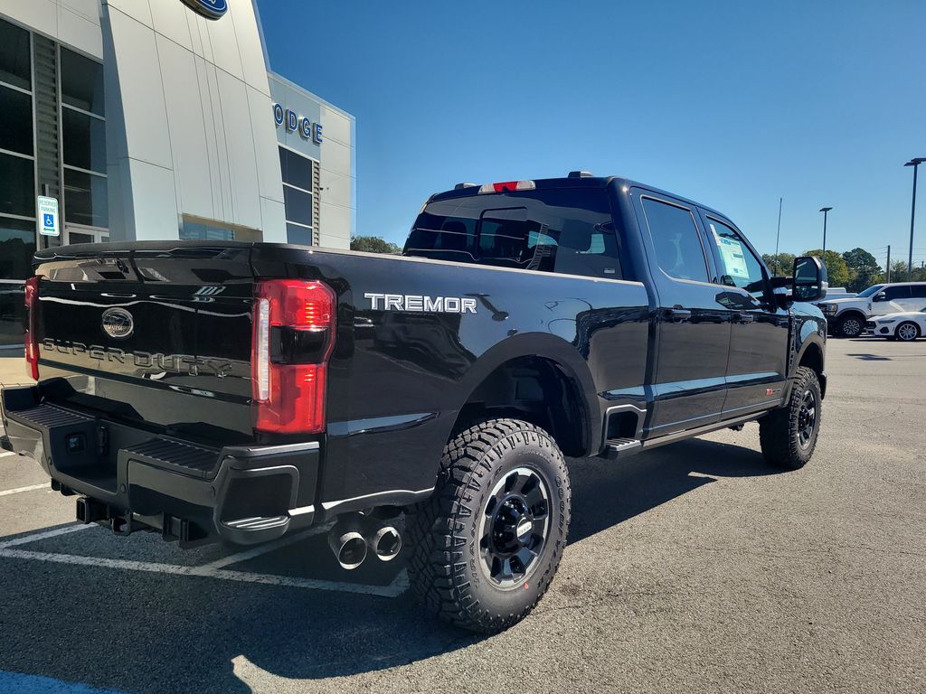 2026 Ford F-250 Lariat photo 3