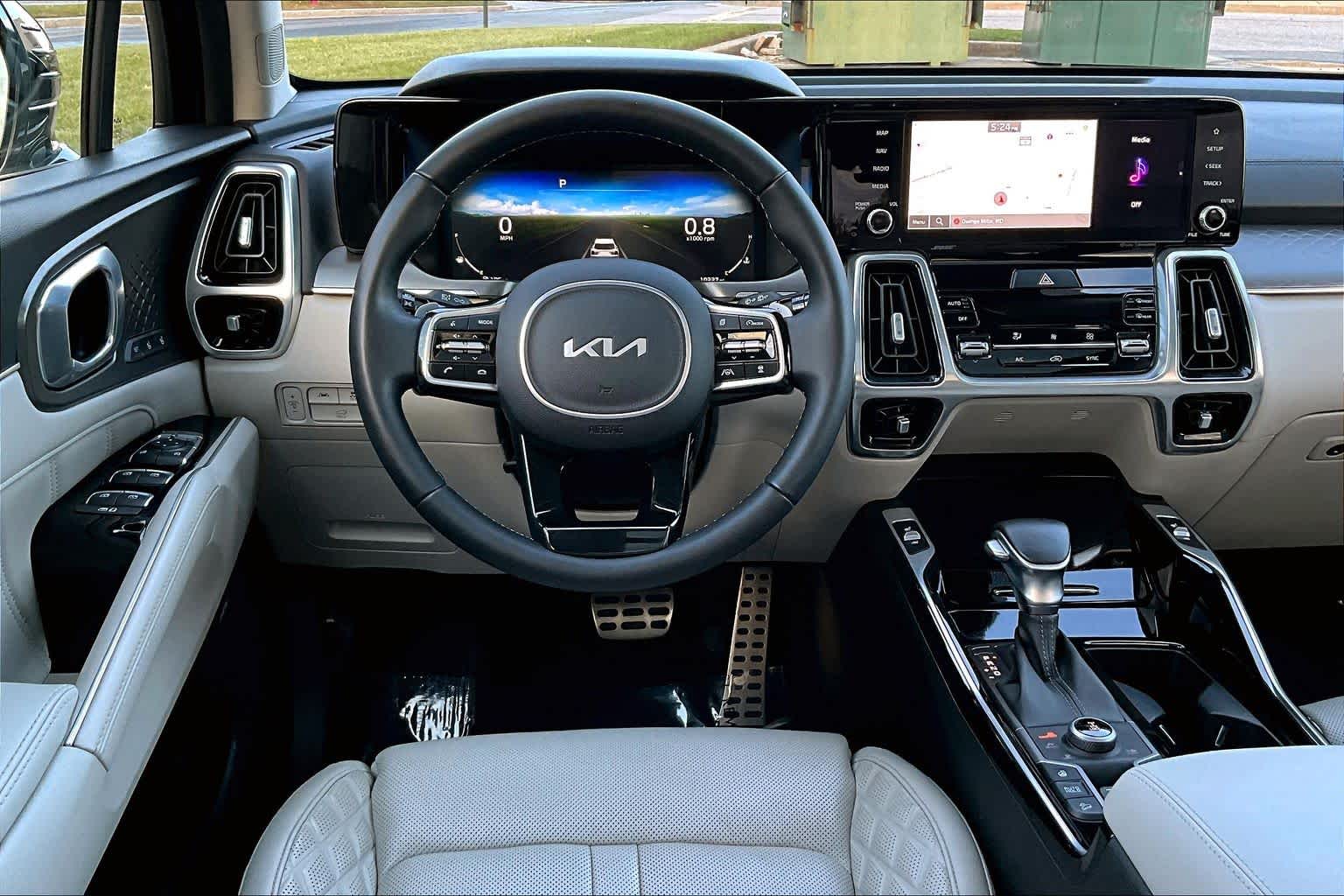 2023 Kia Sorento SX Prestige photo 2