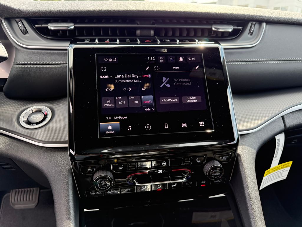 2025 Jeep Grand Cherokee Altitude X photo 18
