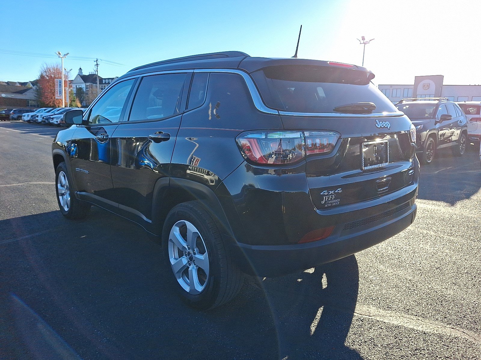 2021 Jeep Compass Latitude photo 3