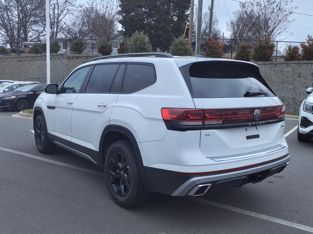 2025 Volkswagen Atlas Peak Edition photo 16