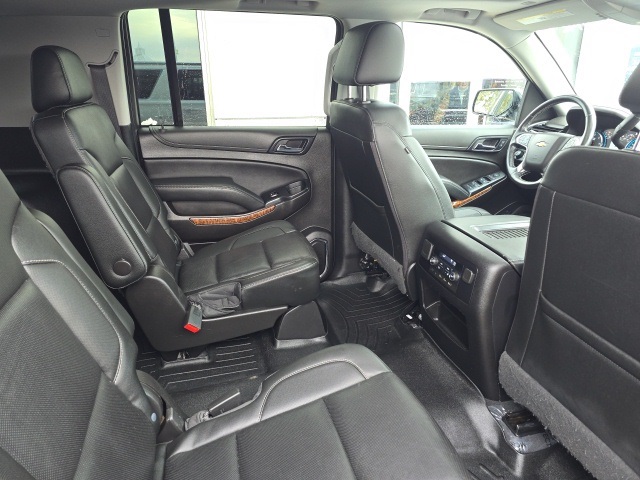 2020 Chevrolet Suburban Premier photo 4
