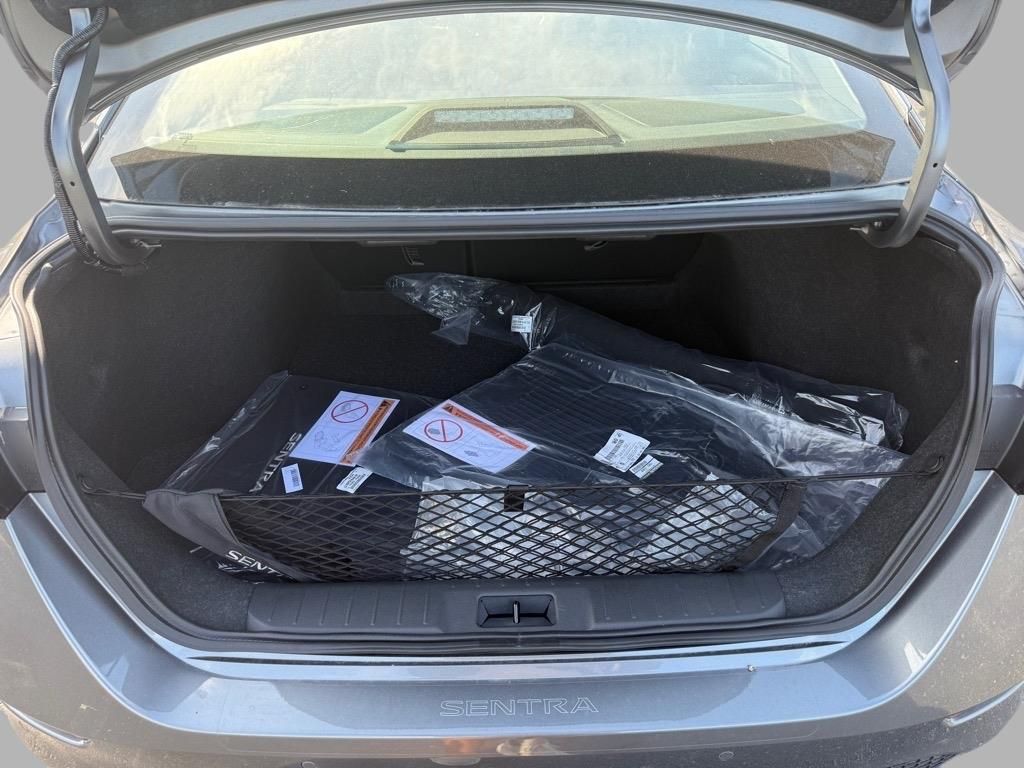 2025 Nissan Sentra SV photo 21