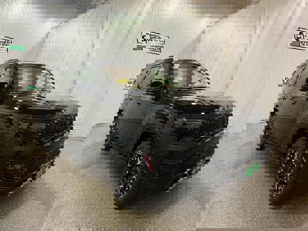 2025 Jeep Wagoneer Series II's photo