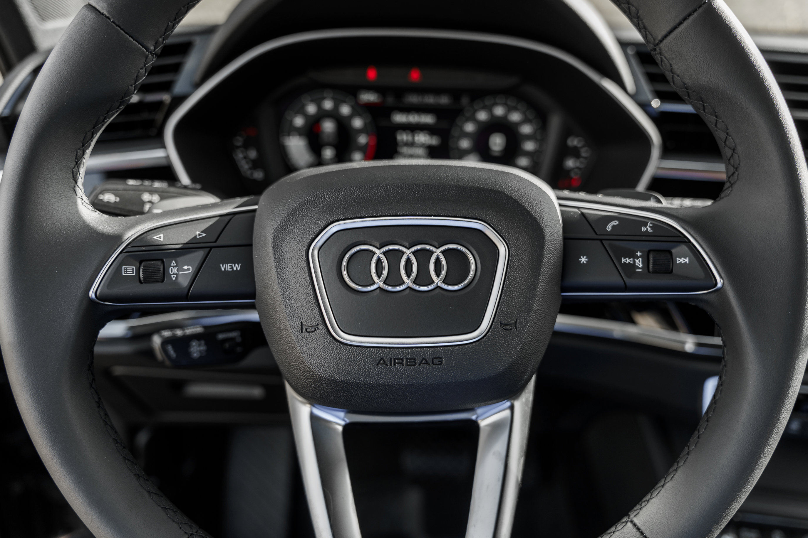 2025 Audi Q3 S line Premium photo 14