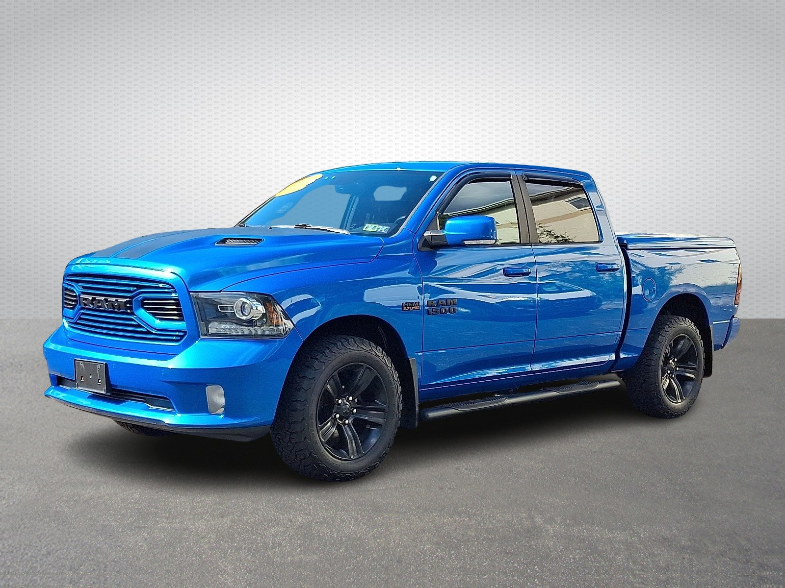 2018 Ram 1500 Sport photo 3