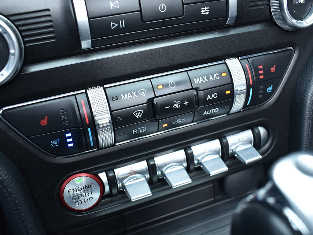 2020 Ford Mustang EcoBoost Premium photo 15