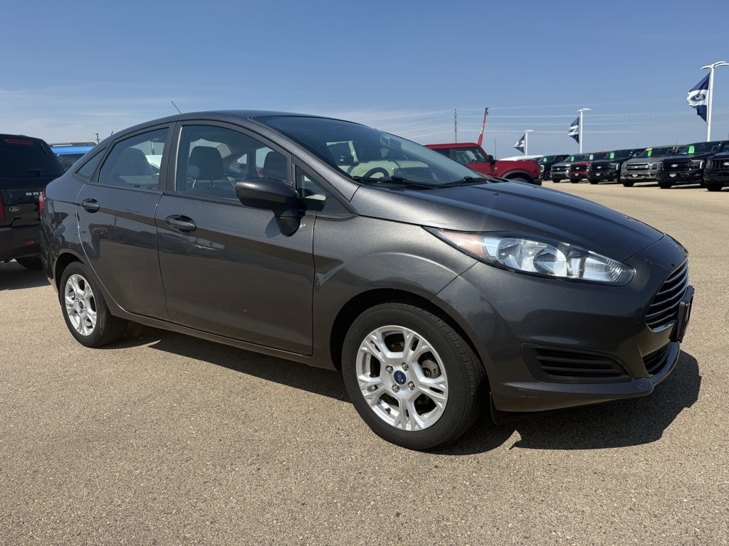 2017 Ford Fiesta SE photo 2