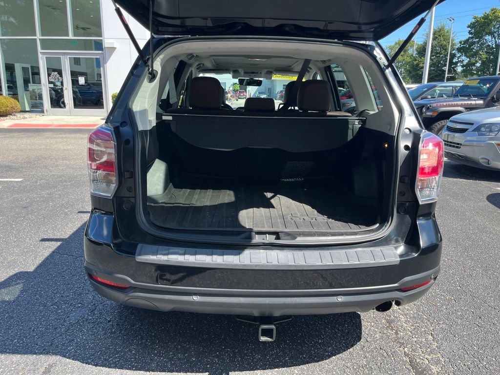 2017 Subaru Forester 2.5i Touring photo 24