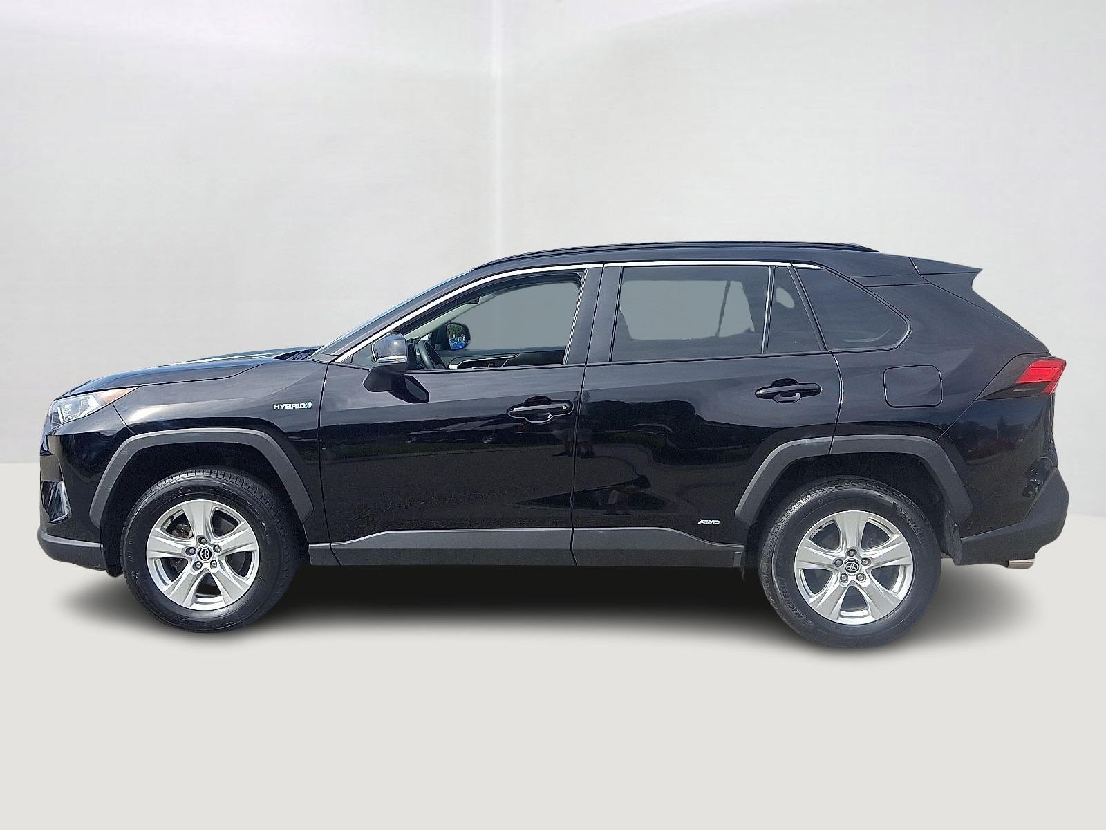 2021 Toyota RAV4 Hybrid XLE photo 8