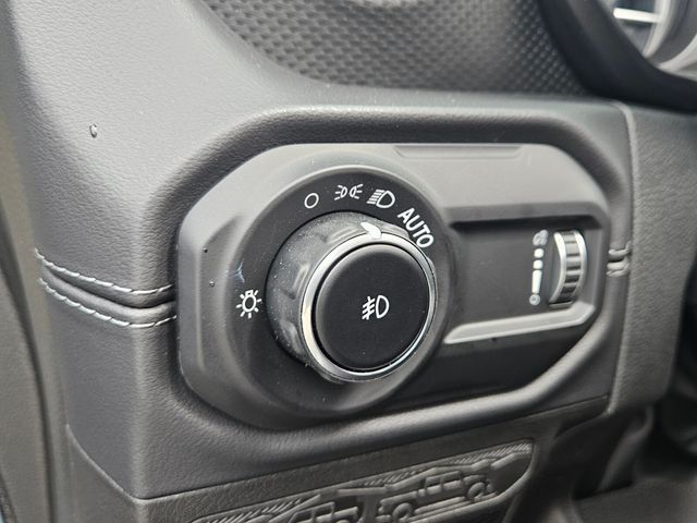 2025 Jeep Wrangler Rubicon photo 16