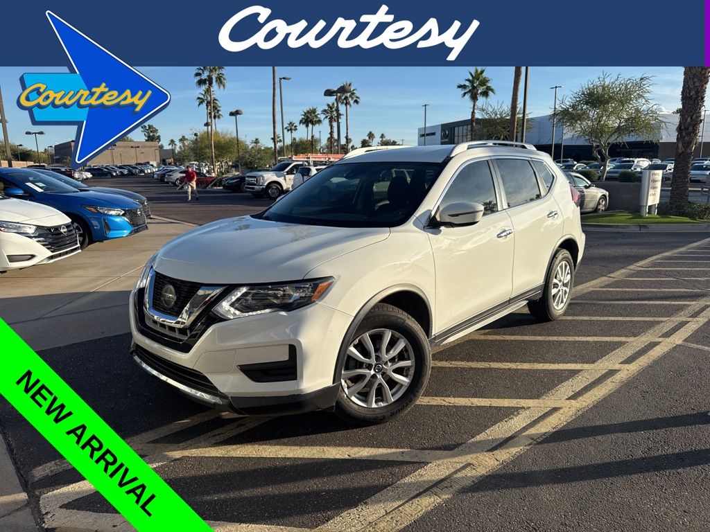 2019 Nissan Rogue SV's photo