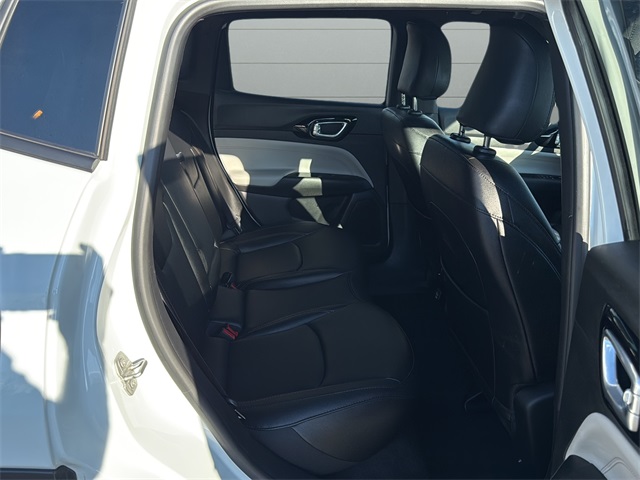 2024 Jeep Compass Limited photo 9