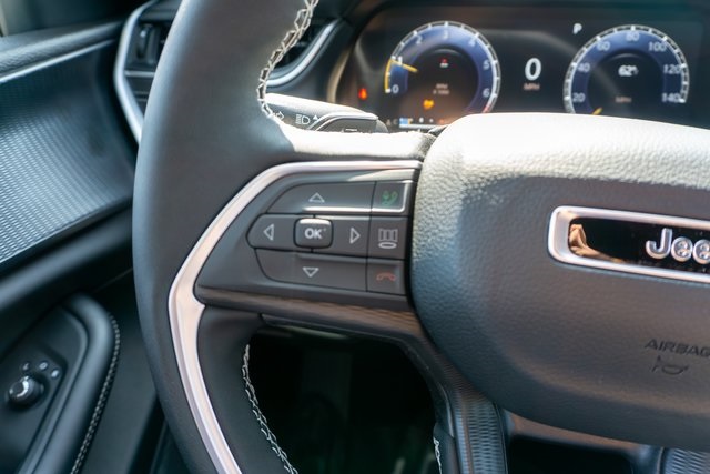 2025 Jeep Grand Cherokee Altitude X photo 14