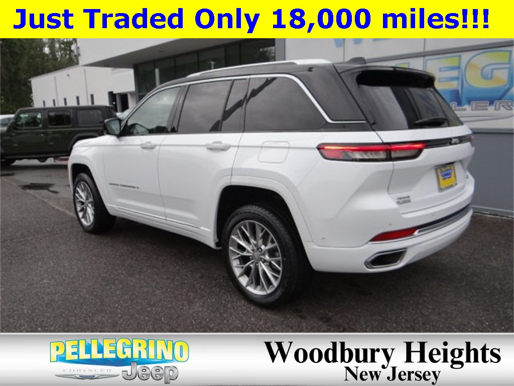 2024 Jeep Grand Cherokee Summit photo 4