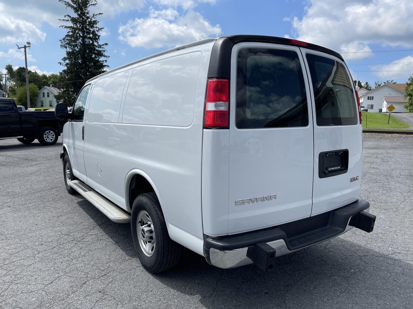 2023 Gmc Savana Cargo 2500 photo 4