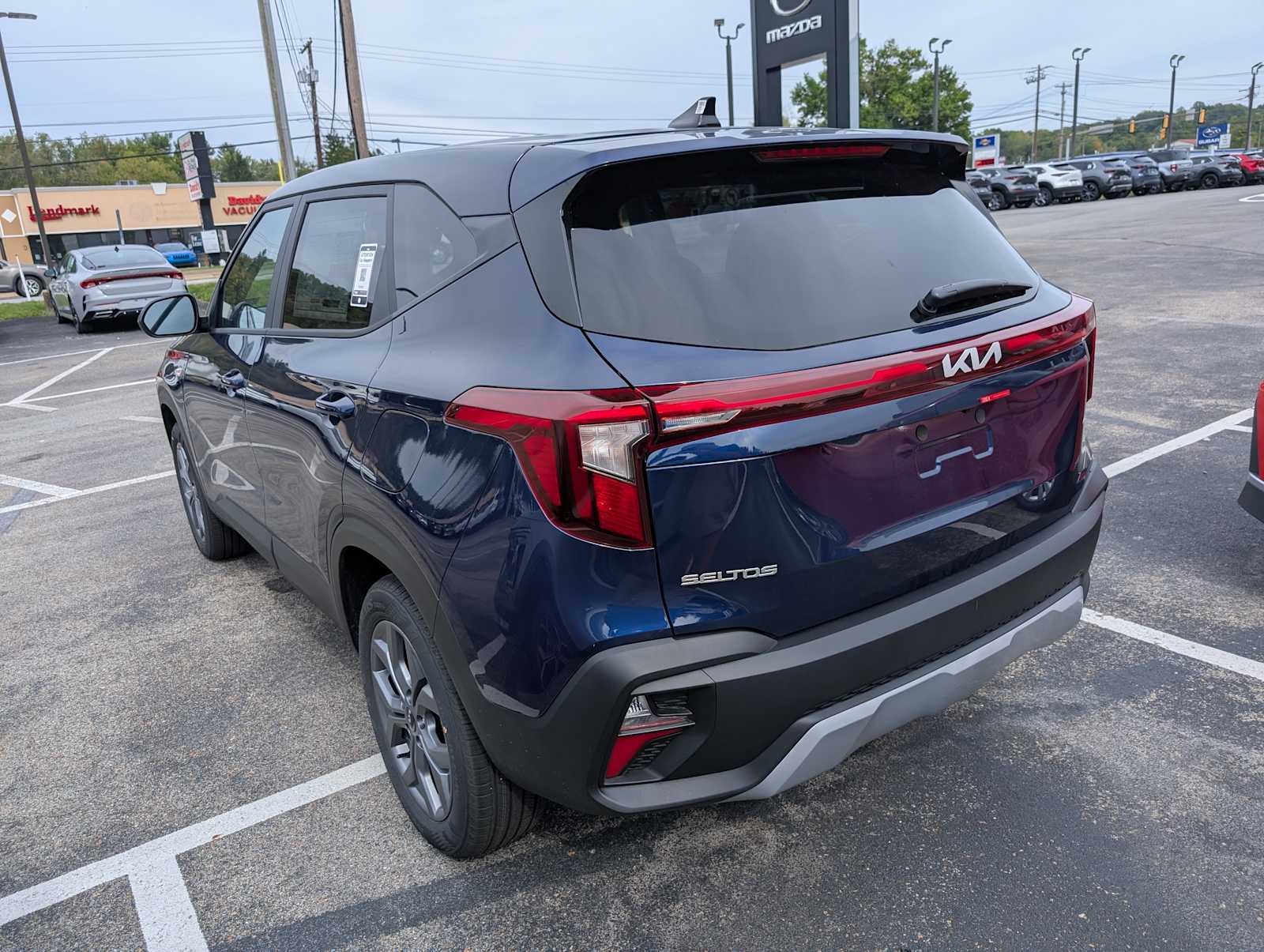 2026 Kia Seltos LX photo 9