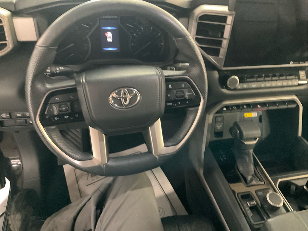 2022 Toyota Tundra Limited photo 15