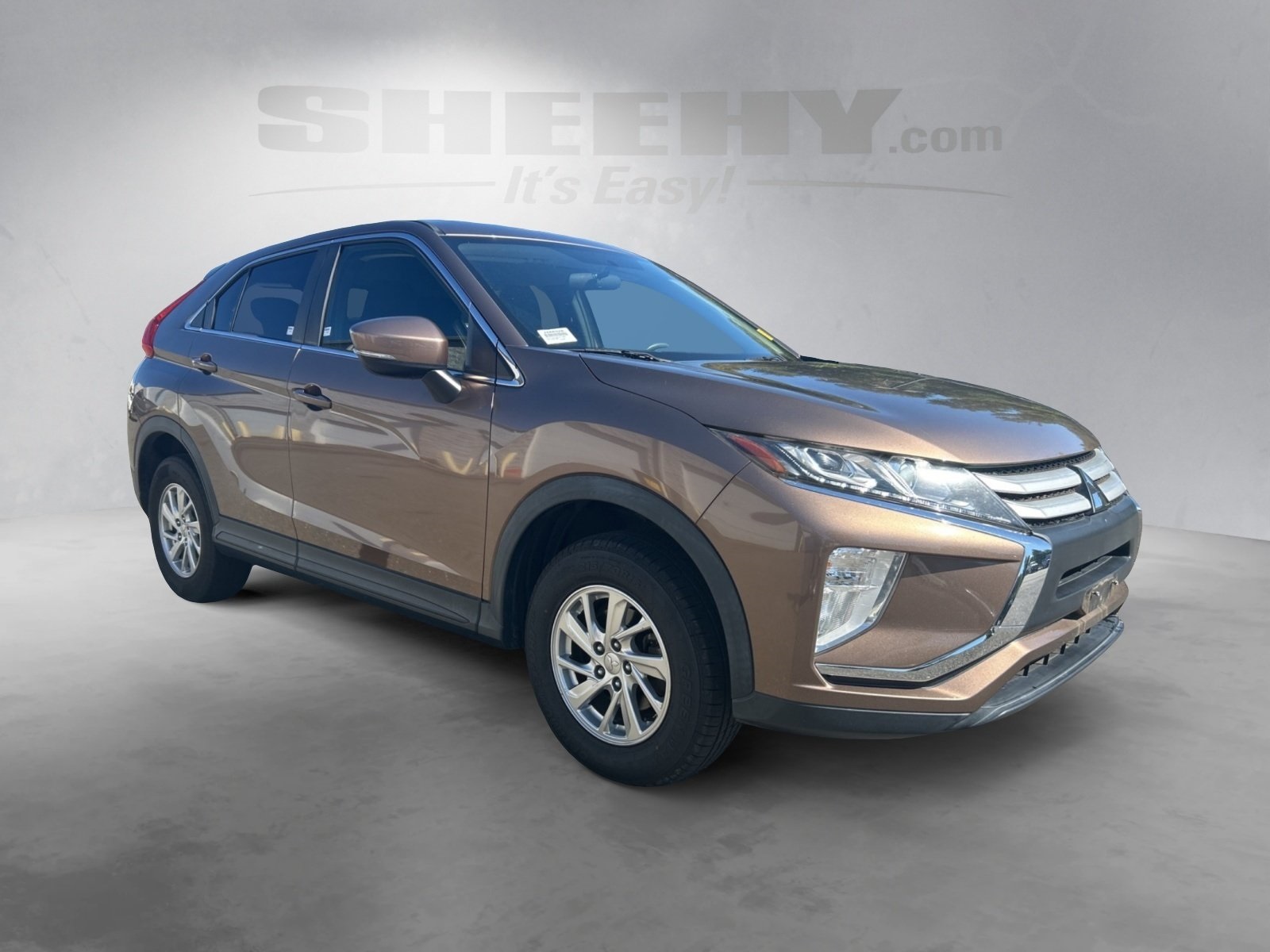 2019 Mitsubishi Eclipse Cross ES photo 2