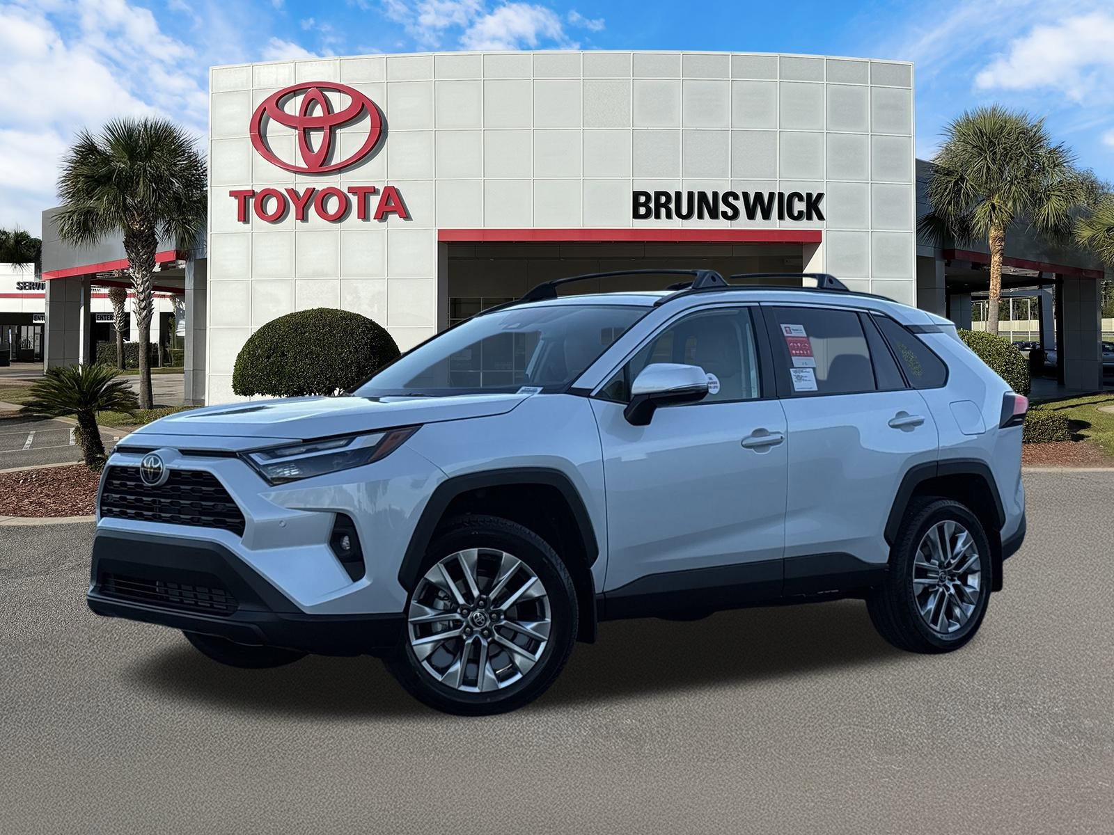 2025 Toyota RAV4 XLE Premium's photo