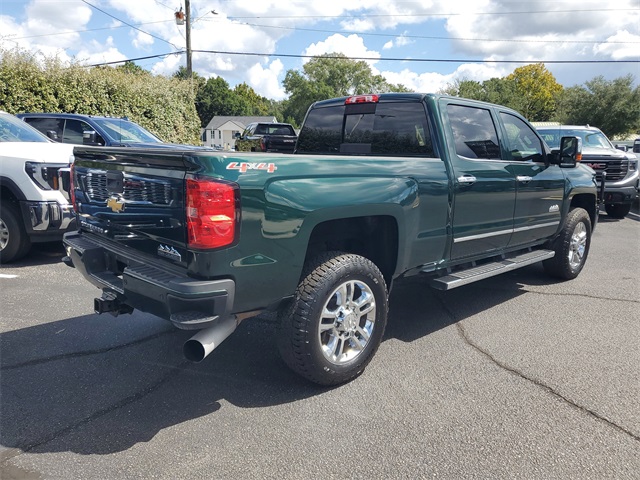 2015 Chevrolet Silverado 2500HD High Country photo 4