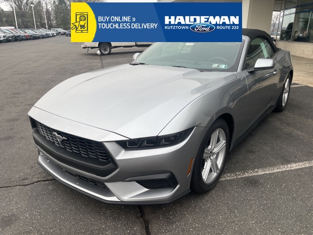 2026 Ford Mustang EcoBoost Premium's photo