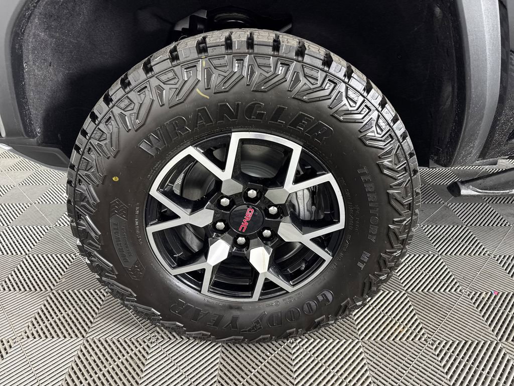 2025 Gmc Canyon AT4X photo 8