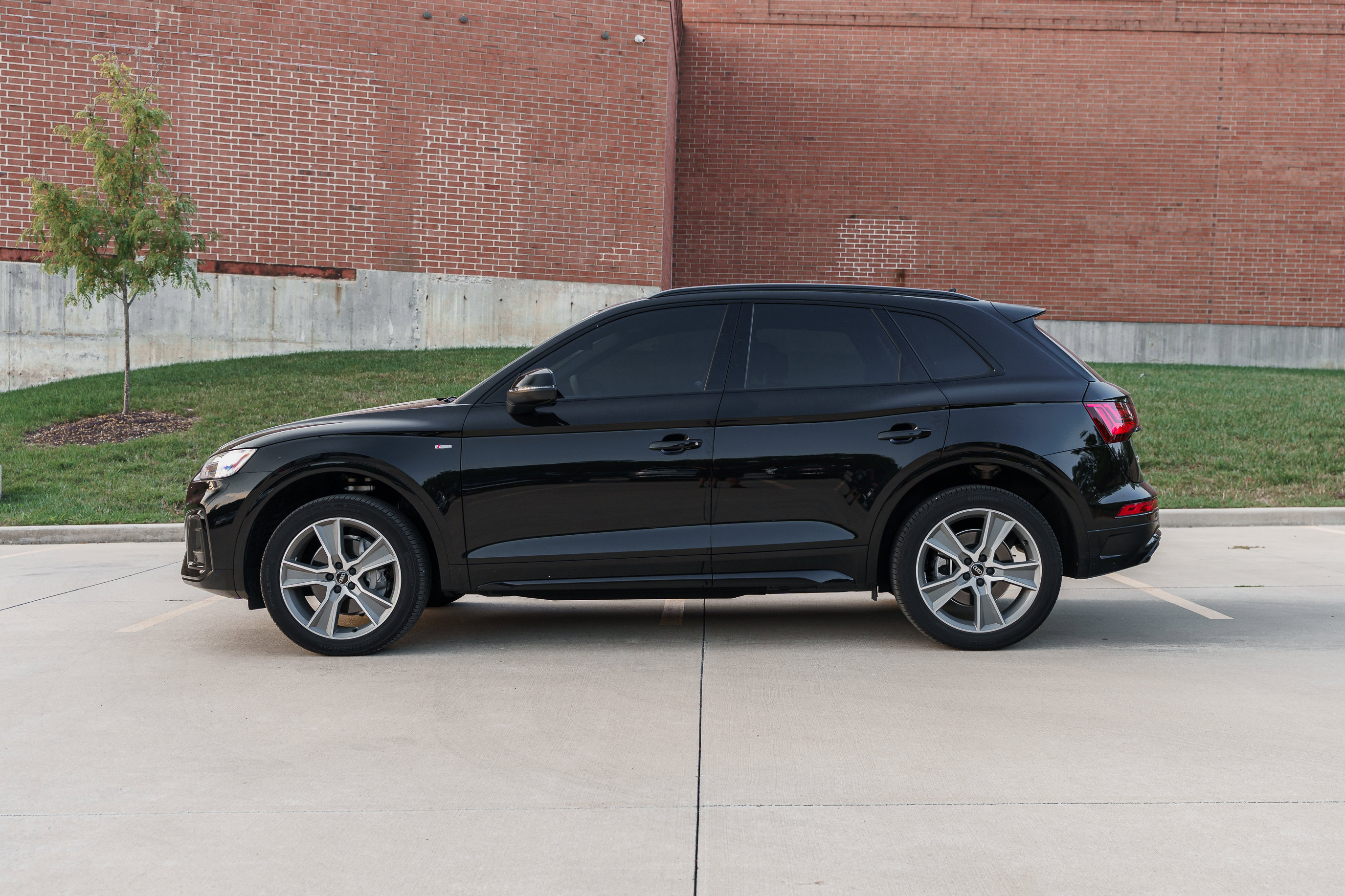 2025 Audi Q5 S line Premium photo 4