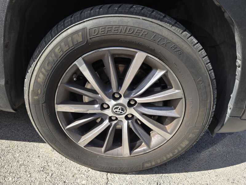 2018 Toyota Highlander SE photo 3