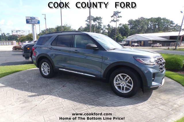 2025 Ford Explorer photo 5