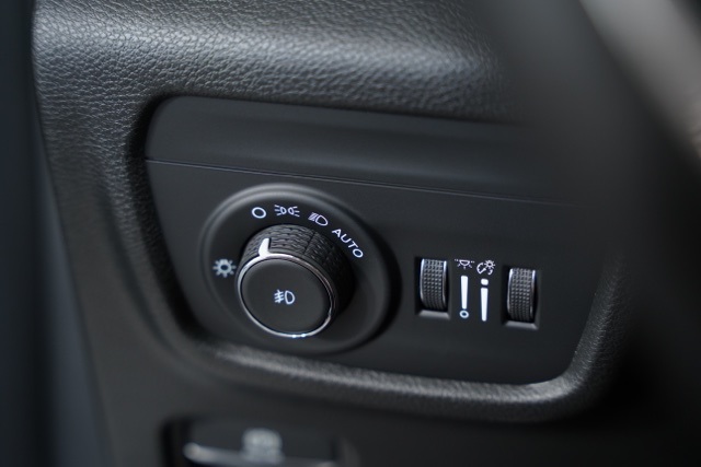 2025 Jeep Grand Cherokee Limited photo 15